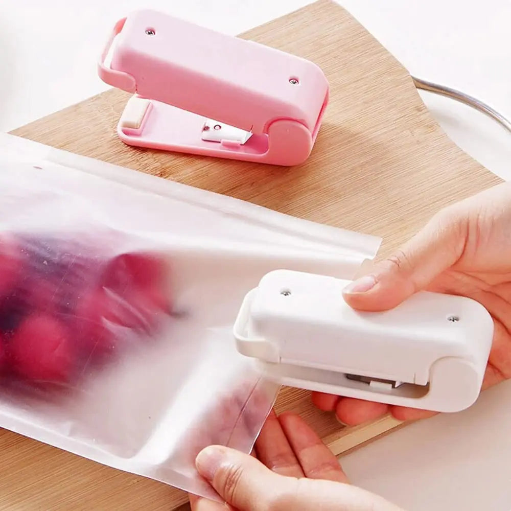 Mini Heat Sealer – Reseal Snack Bags in Seconds for Freshness On-the-Go Ignisio
